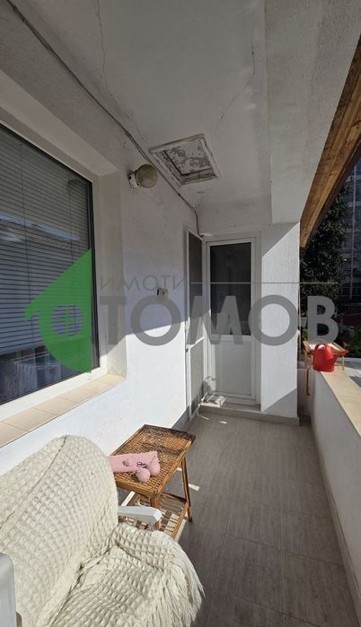 Двуетажна монолитна къща в район Широк Център