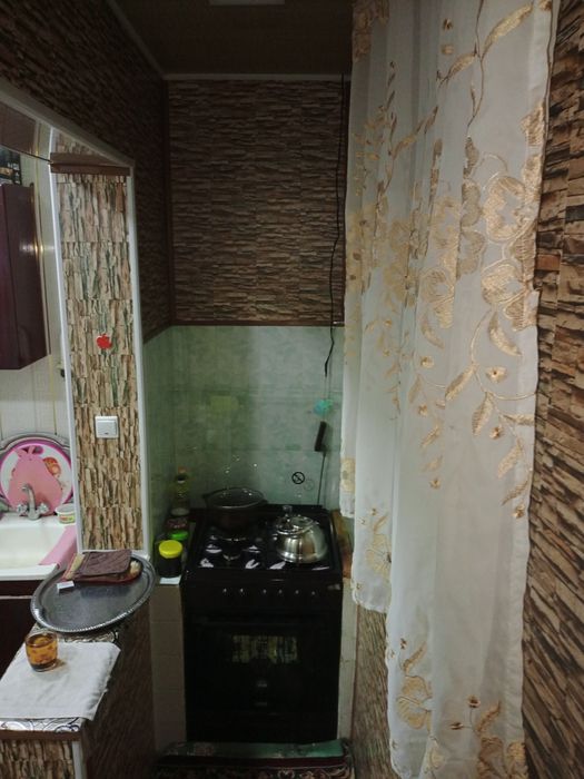 Uy sotiladi 4 xonali