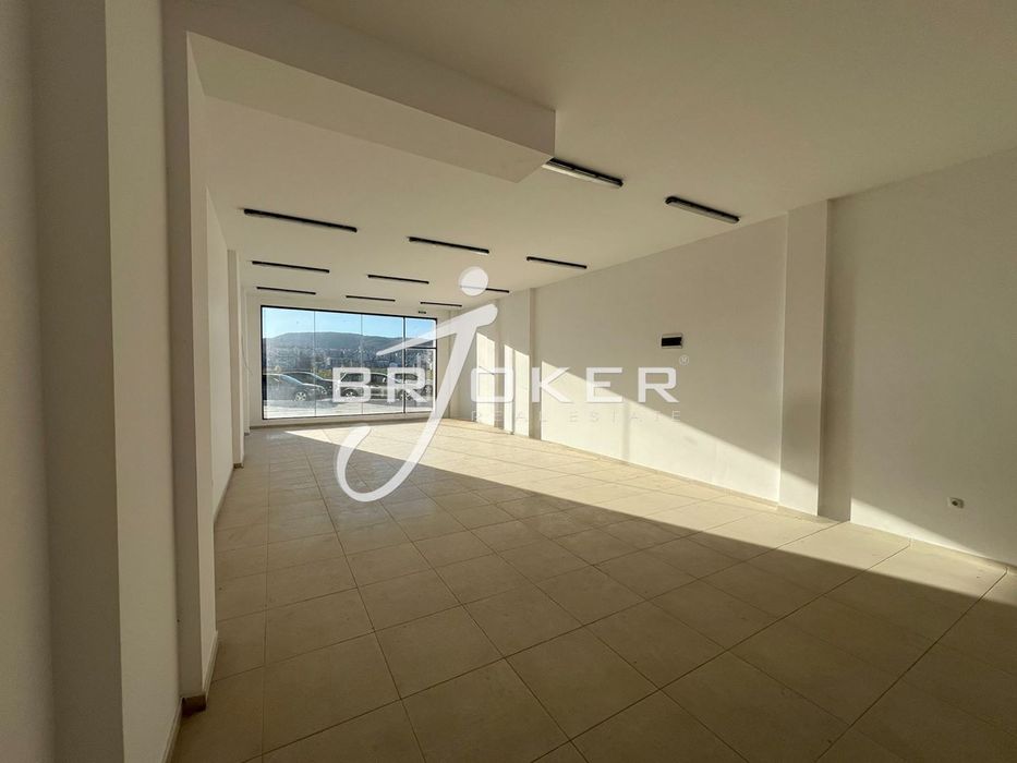 Продава се Магазин в Кърджали, Център - 96 кв.м за 1345 €/кв.м - Снимка #2