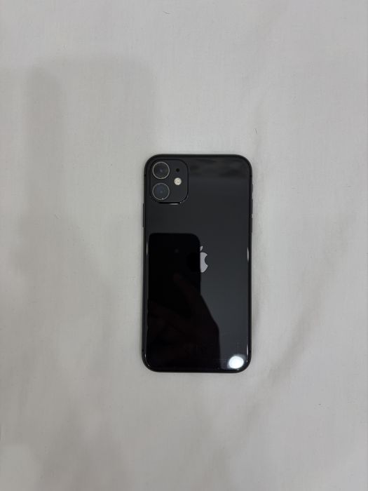 iPhone 11, Black 128 GB