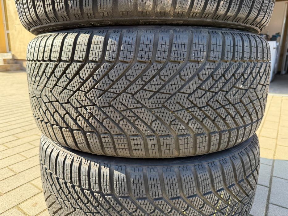 Anvelope 265 35 22 Pirelli 2025 ca Noi