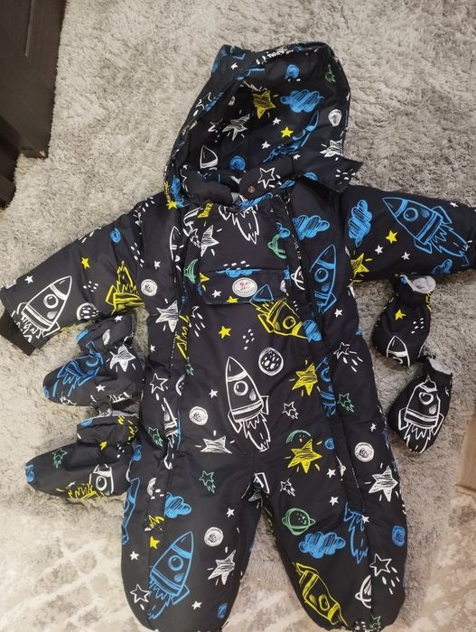 Продам зимний комбинезон р 80.