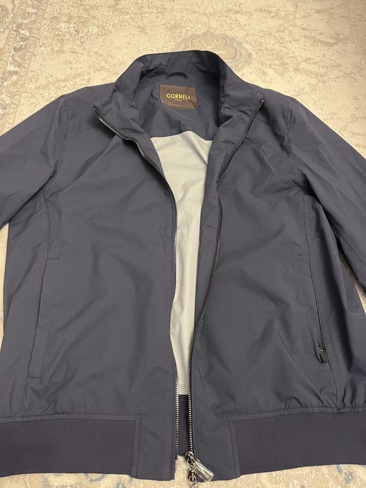 Ветровка Corneli