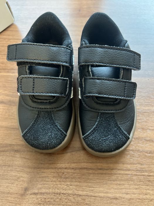Adidasi Adidas copii