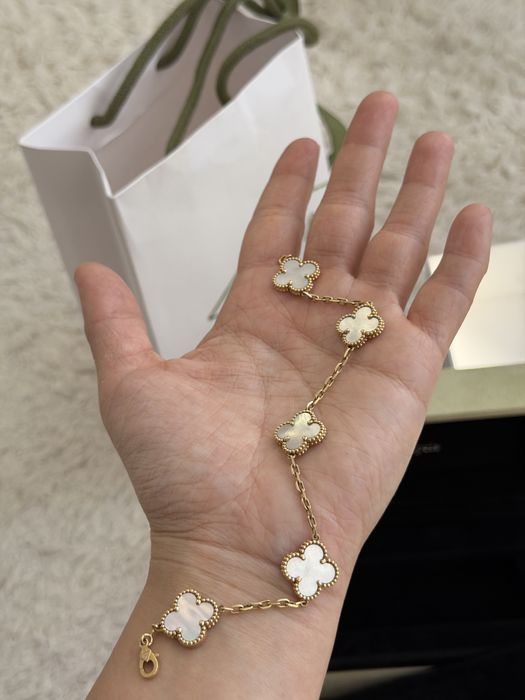 Продам браслет золотой van cleef