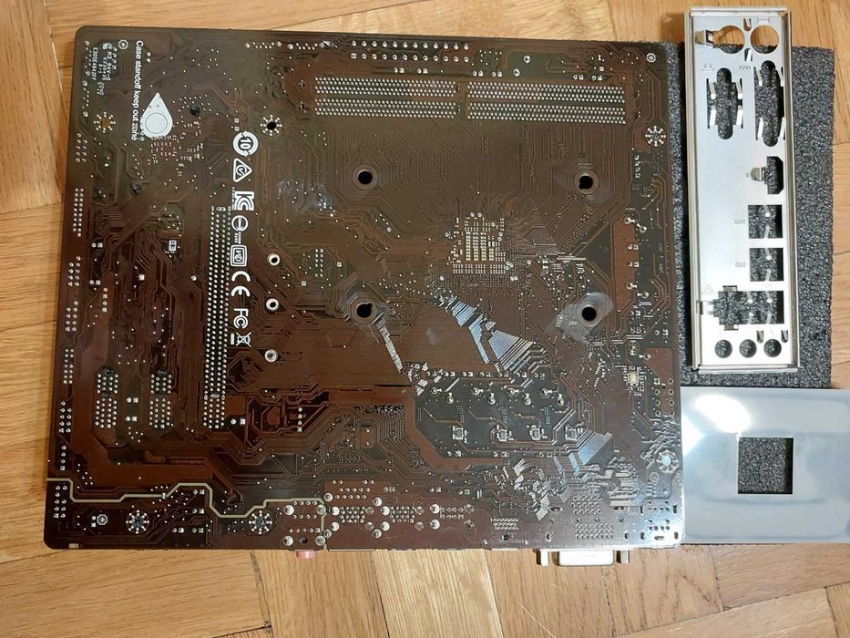 AMD Ryzen 5 3600 + MSI B450M Pro-M2 Max