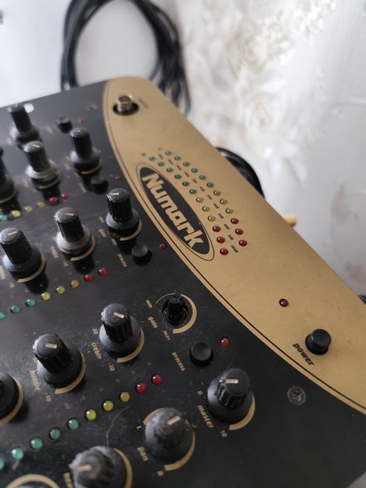 Mixer numark dm3002x