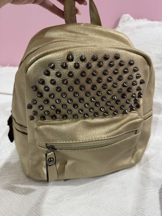 Дамска раница