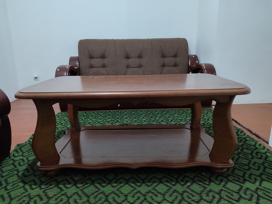 Журнальный столик