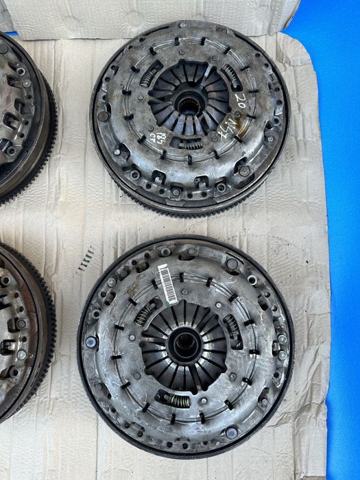 Kit ambreiaj / Volanta BMW 2.0 N47, Seria 1 2 3 4 5 X1 X3