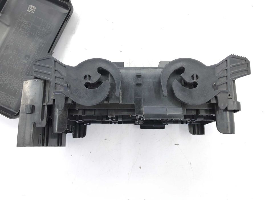 Бушониера Опел инсигниа Opel insignia b sport tourer z18 2018г