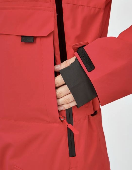 Горнолыжный комбинезон,костюм лыжный