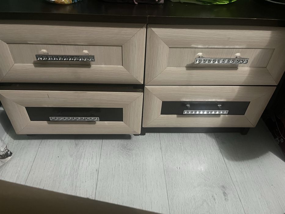 Продам спальный гарнитур