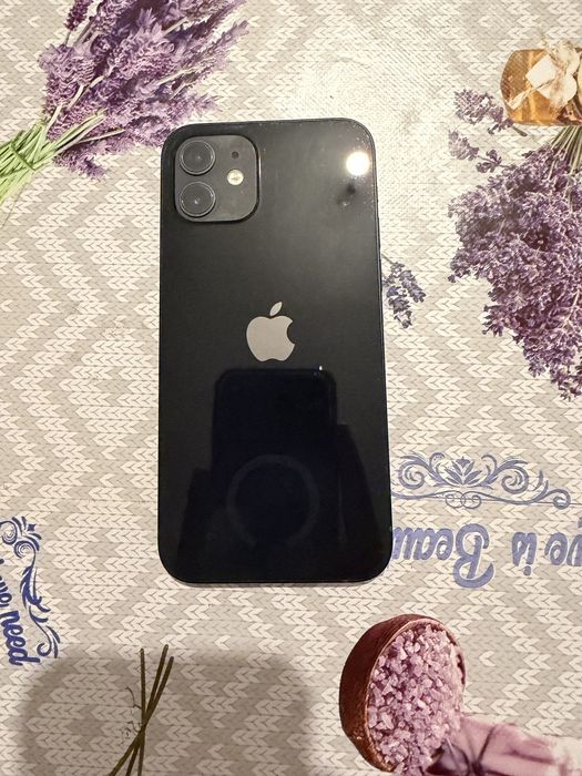 iPhone 12 de vanzare