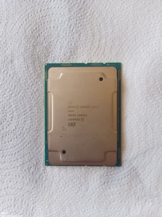 Vând Procesor Server