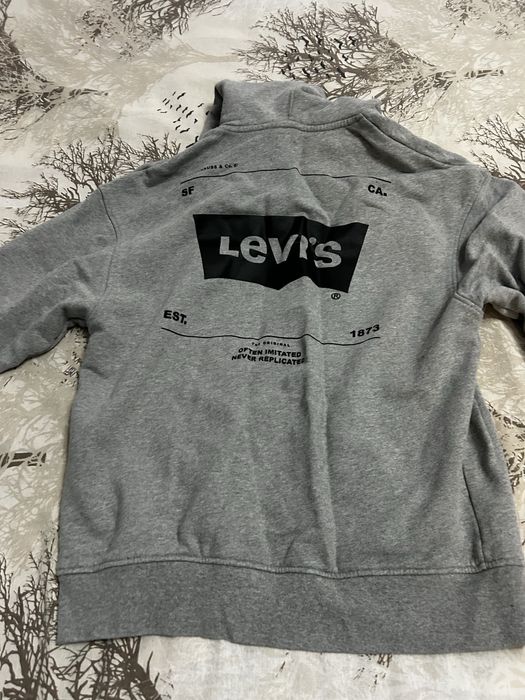 Nike,Adidas,Puma,Levis