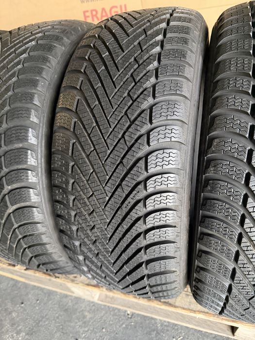 4 anvelope iarna 215/50/17 Pirelli 7.5-8.5 mm DOT 2020!