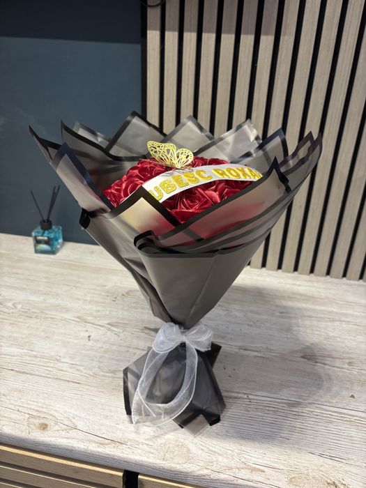 Buchet cu trandafiri din satin 101