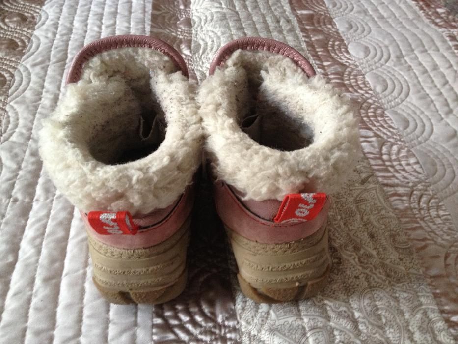 Топли розови ботушки