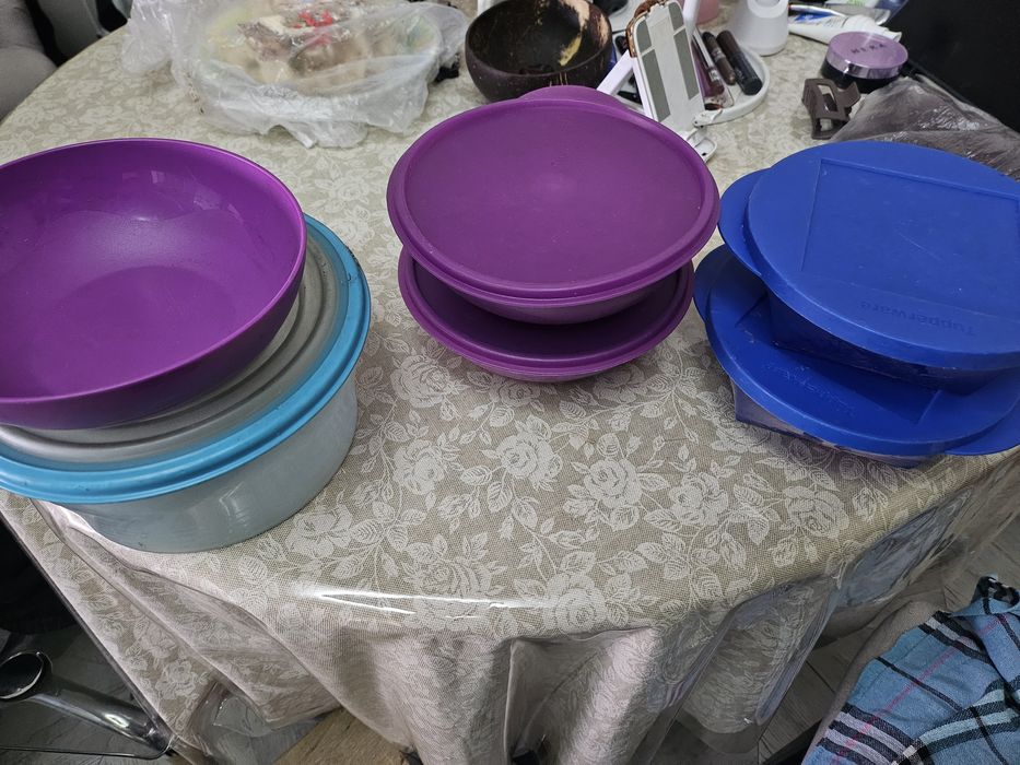 Продам контейнеры Tupperware