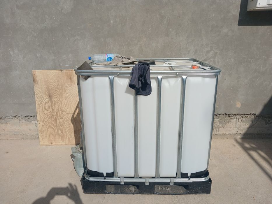 Еврокуб для хранение ёмкости.   1000 лт.