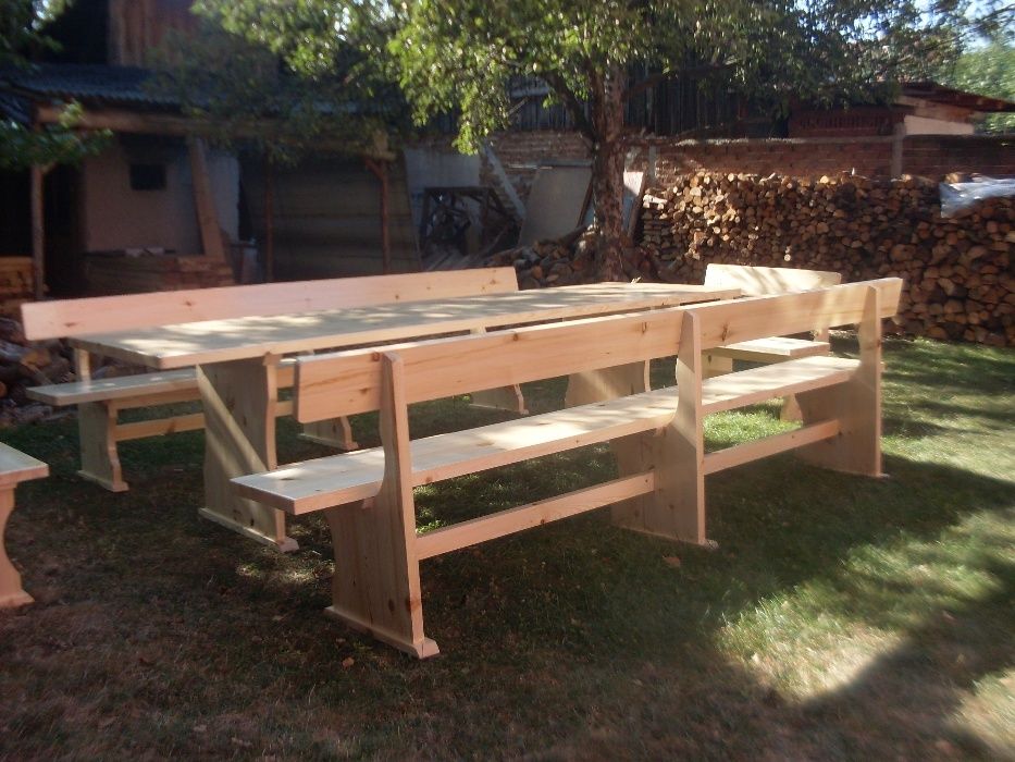 маси и пейки от масив