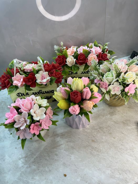 Sovunli va suniy gullar tayyorlari bor hidi bomba