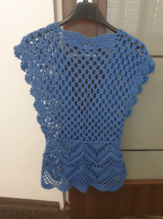 Top tricot albastru potrivit M, L, XL vesta