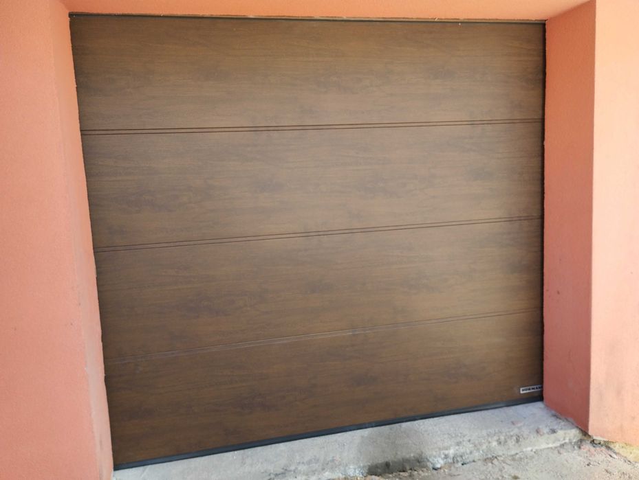 Немски гаражни секционни врати Хьорман