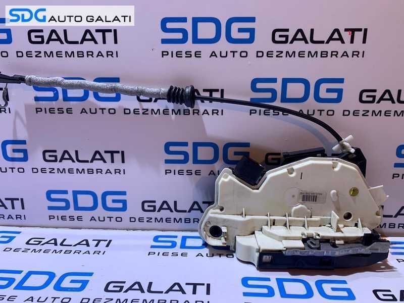 Broasca Incuietoare cu 7 Pini la Mufa Usa Portiera Dreapta Fata VW CC 2012 - 2017 Cod 5N2837016A 5N2837016C
