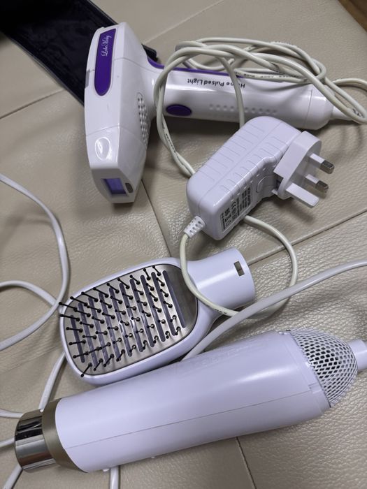 Aparat epilare cu lumina pulsata