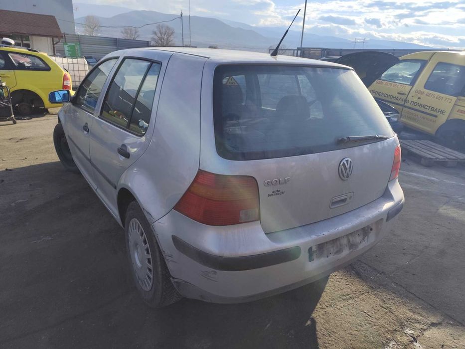 VW Golf 4 - 1.4 - 75к.с - 1998г. на части