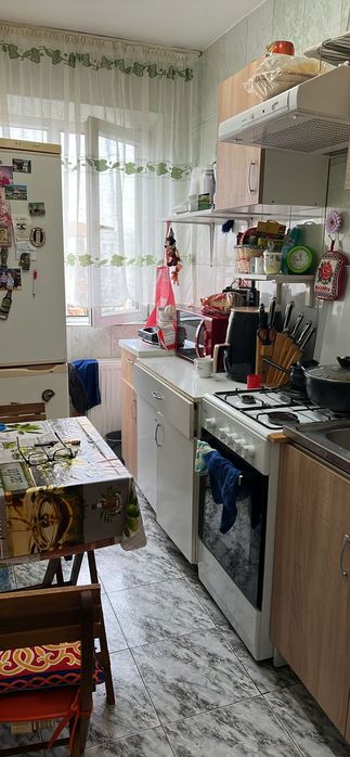 Vând apartament 2 camere  etaj 4/4  sau schimb in Urziceni
