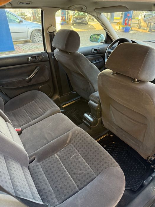 Vând Golf 4 Break 1.6