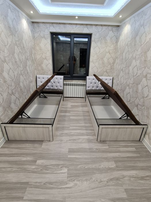 Kravat divan bir kishilik kravat