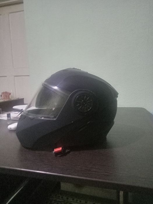 Продам шлем мотоциклетный