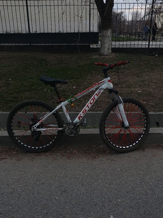 Продаю срочно велик KSTON стант велик