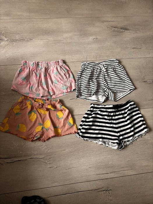Lot pantaloni scurti h&m 3-4 ani
