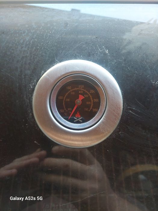 Ocazie gratar pe gaz cu ochi