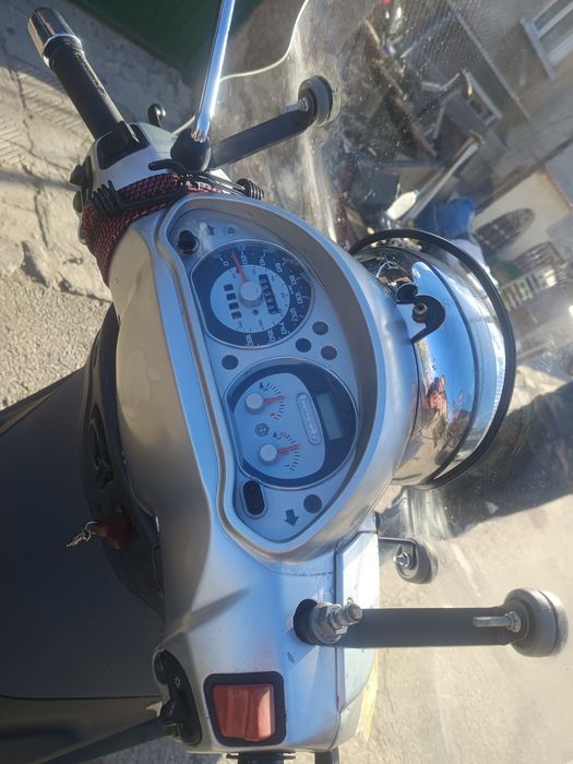 Пиаджо Бевърли 500