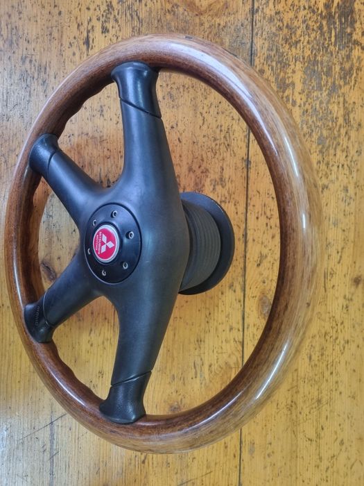 Руль деревянный митсубиси