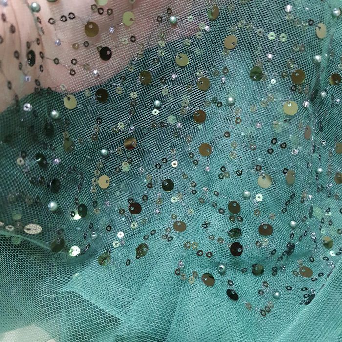 Tulle accesorizat cu paiete si margele, 460 × 160 cm