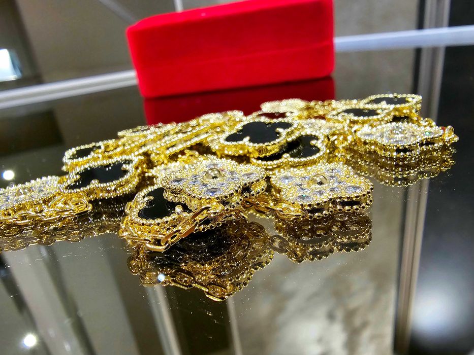 Van Cleef & Arpels VCA Gold Black Diamond 20 Alhambra Дамско Колие