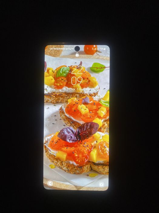 Telfon yaxshi alo yaxshi tutilgan narxini kelshamiz okalar