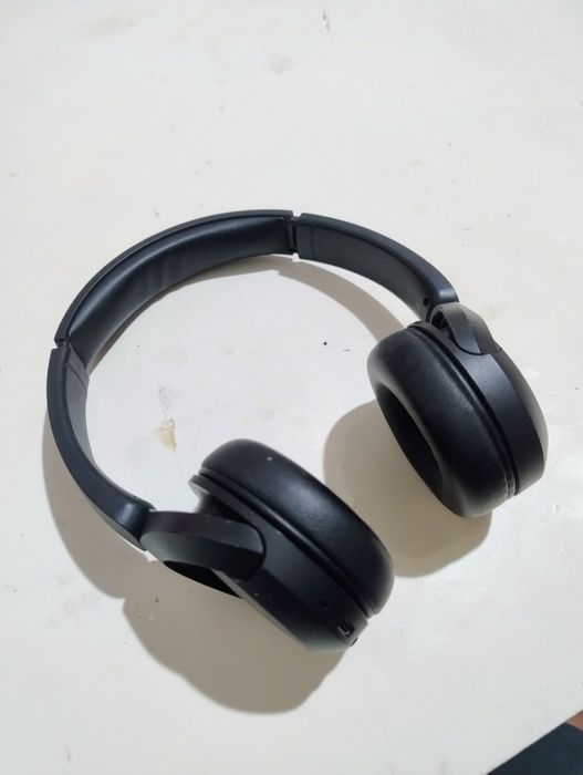 Продам наушники сони