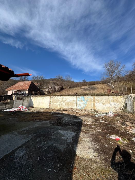 Casa de vânzare-Sg.de Padure