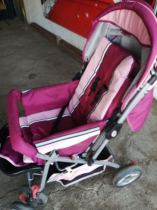 Детская коляска б/у в отличном состоянии