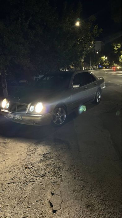 Mercedes benz w210 E200