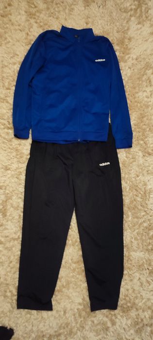 Vand costum sport