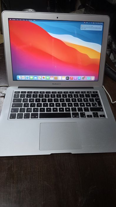 MacBook air i5 8gram ssd